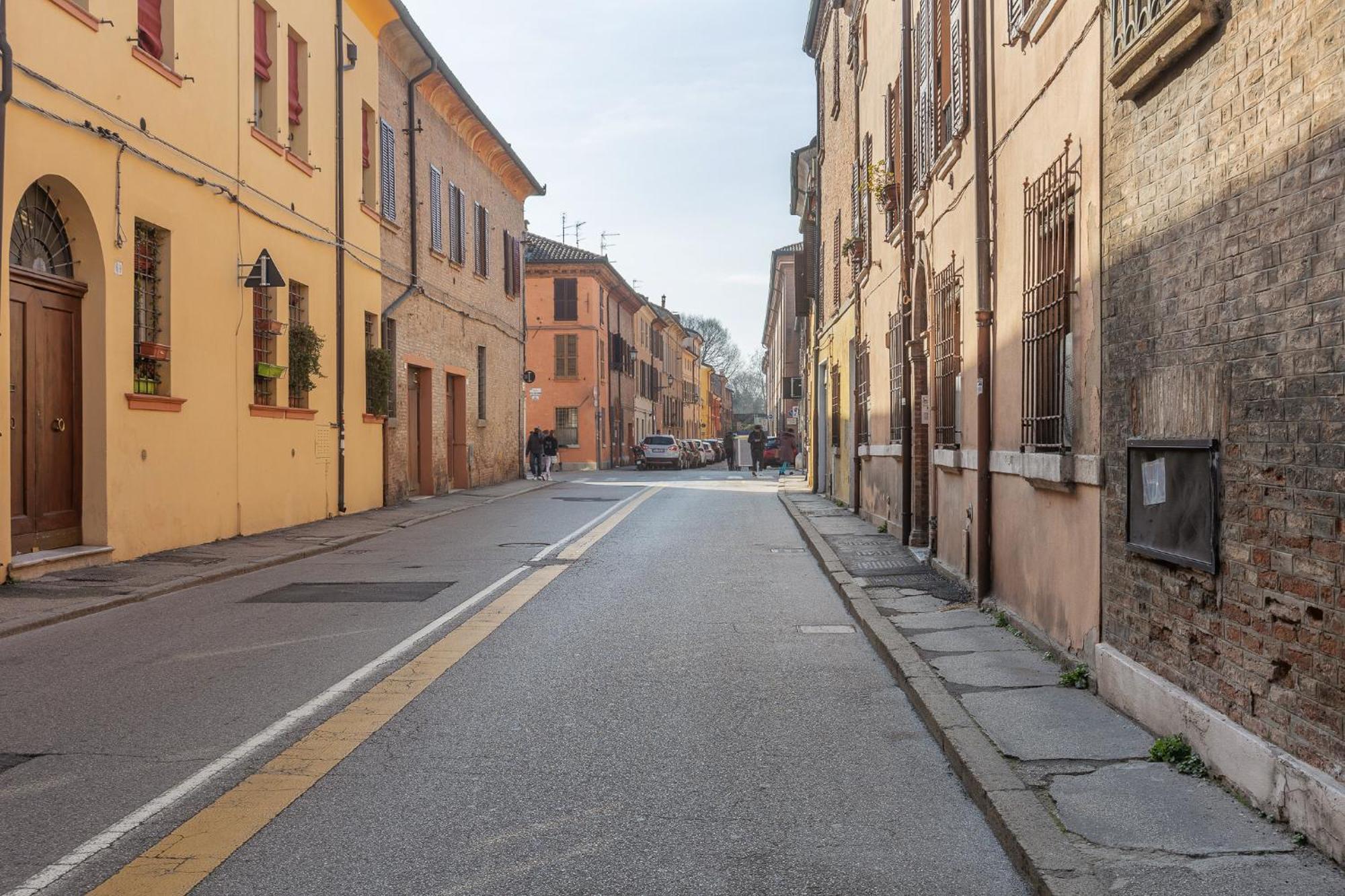 Nel Centro Storico Lovely Apartment Ferrara Exterior foto